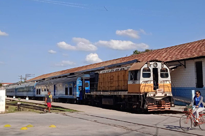 Restablecida circulación ferroviaria por Camagüey