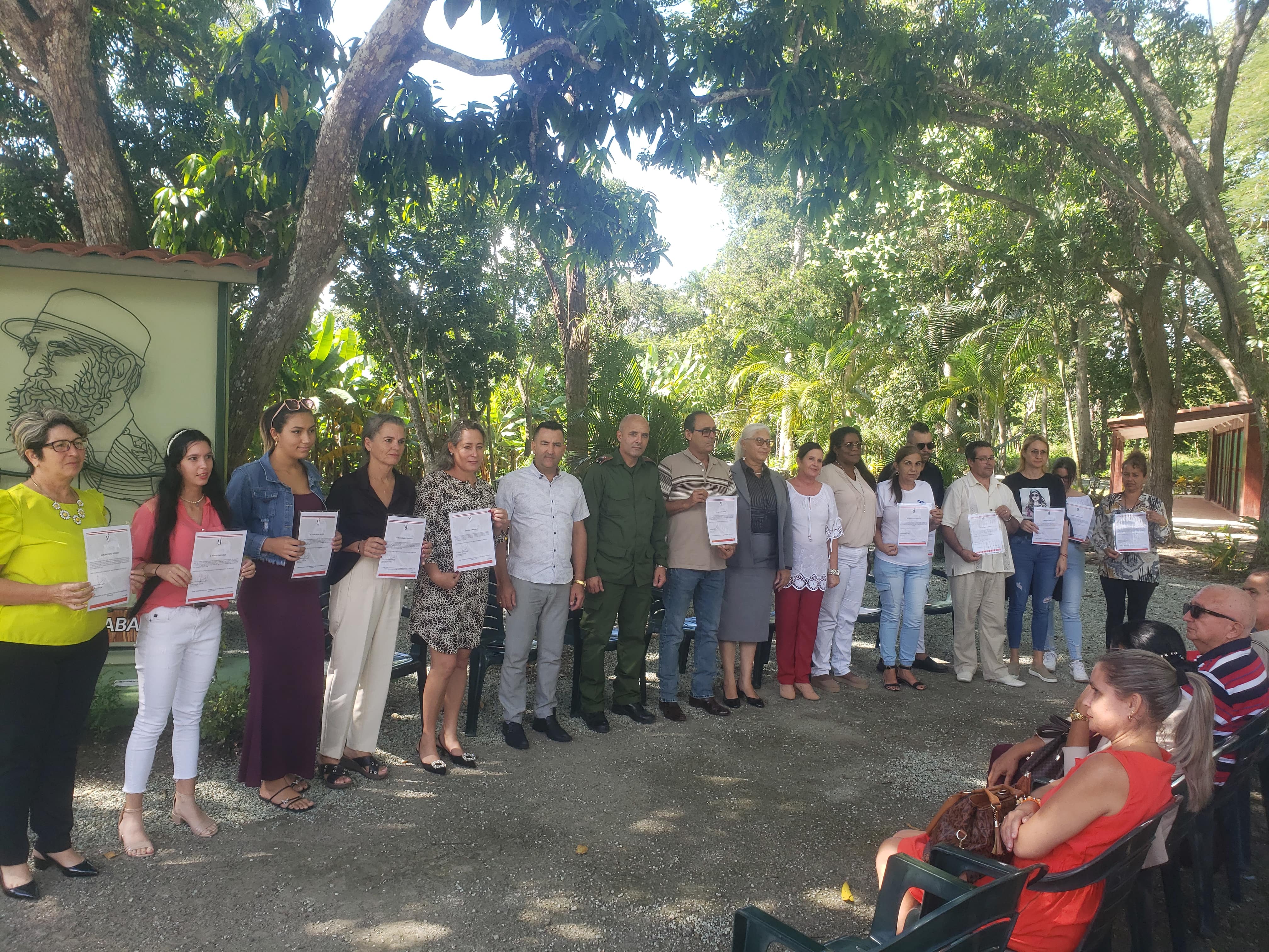 Villa Clara: reconocen a trabajadores del Ministerio de Justicia tras digitalización de Registro Civil 