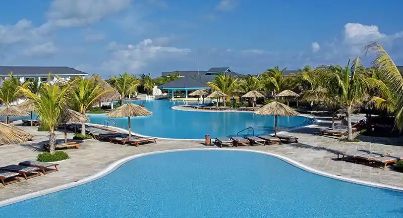 Evalúan máximas autoridades del Partido y el Gobierno quehacer del sector turístico de Villa Clara