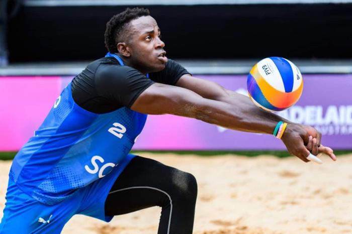 Una Isla se viste con las camisetas de Díaz y Alayo