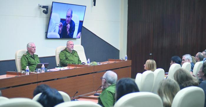 Trabajar desde todos los ámbitos para hacer frente a la situación epidemiológica del país