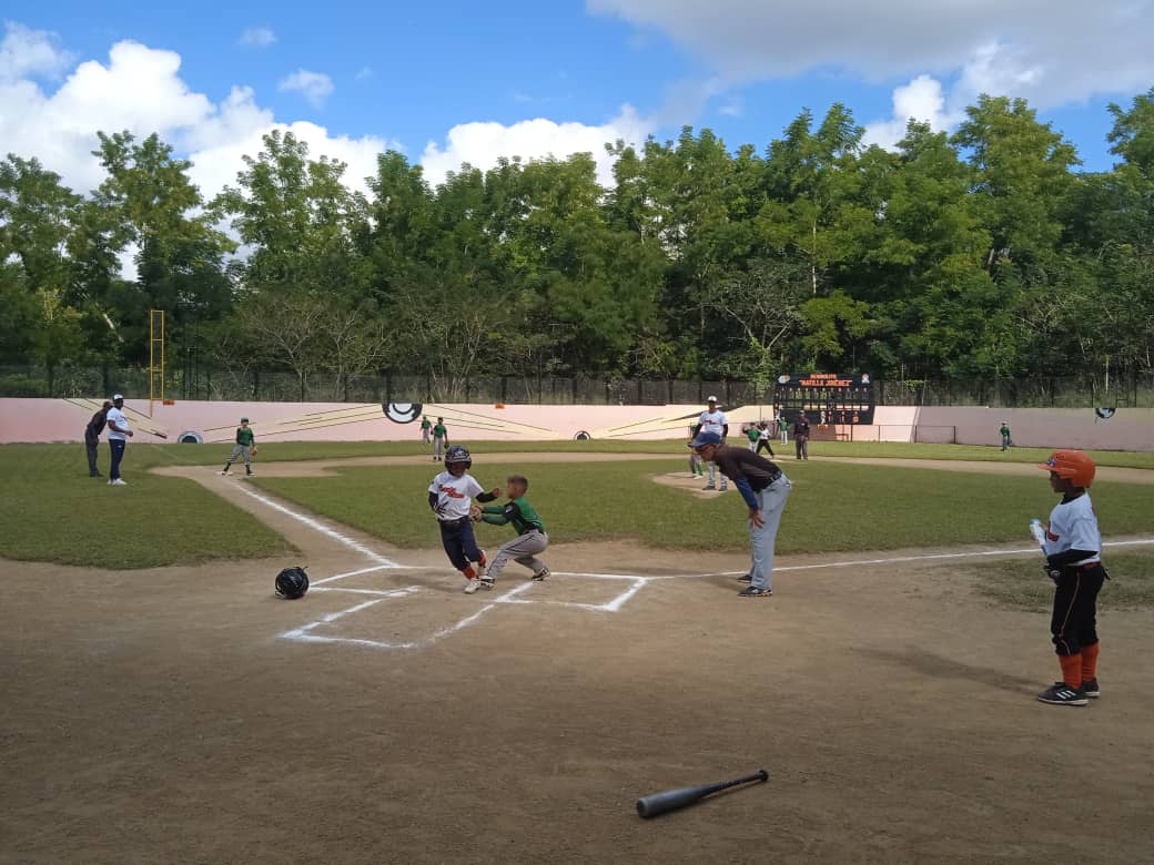 Derrotó Santa Clara a Cienfuegos en las Pequeñas Ligas de béisbol 7-8 años
