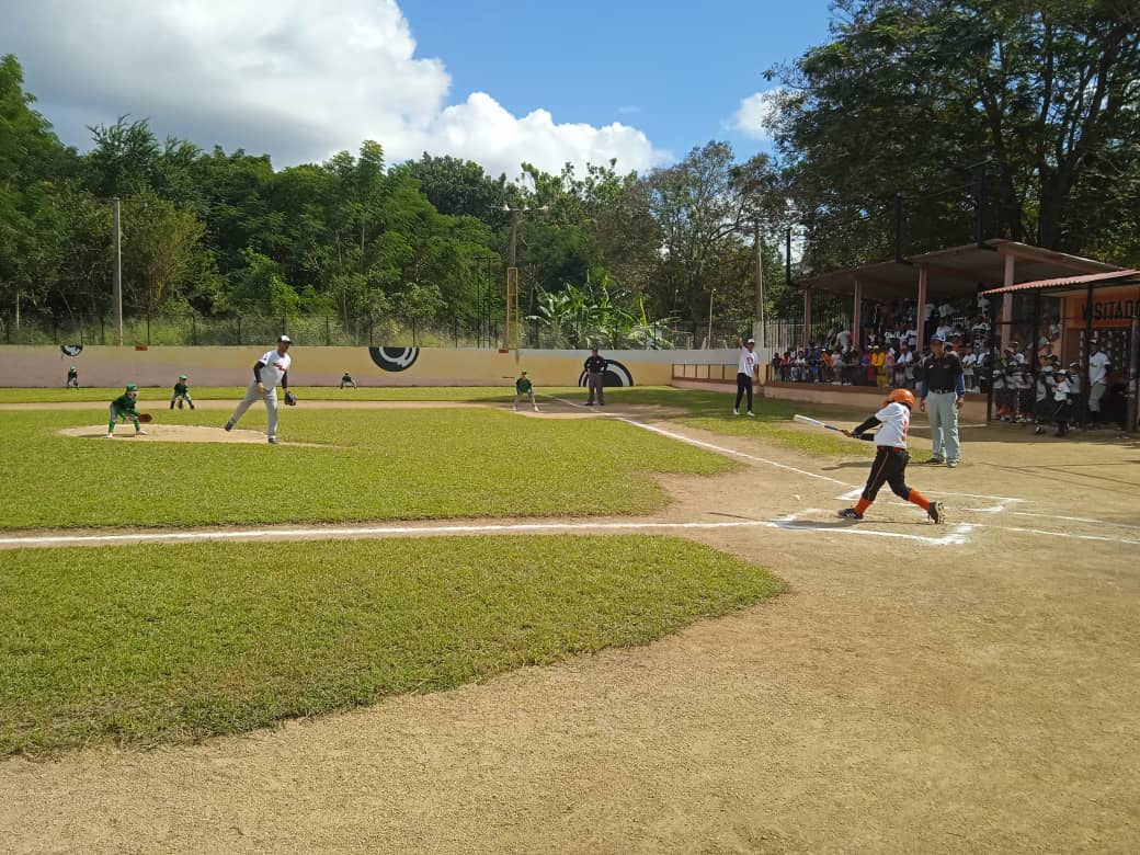 Derrotó Santa Clara a Cienfuegos en las Pequeñas Ligas de béisbol 7-8 años