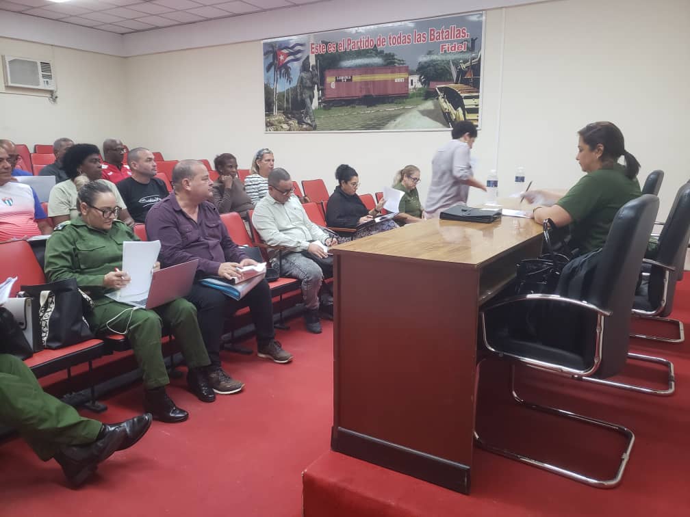 Analizan logros y desafíos del sistema deportivo villaclareño en Buro Provincial del Partido