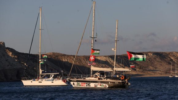 La Flotilla Global Sumud se aproxima a Gaza e Israel podría hundir embarcaciones