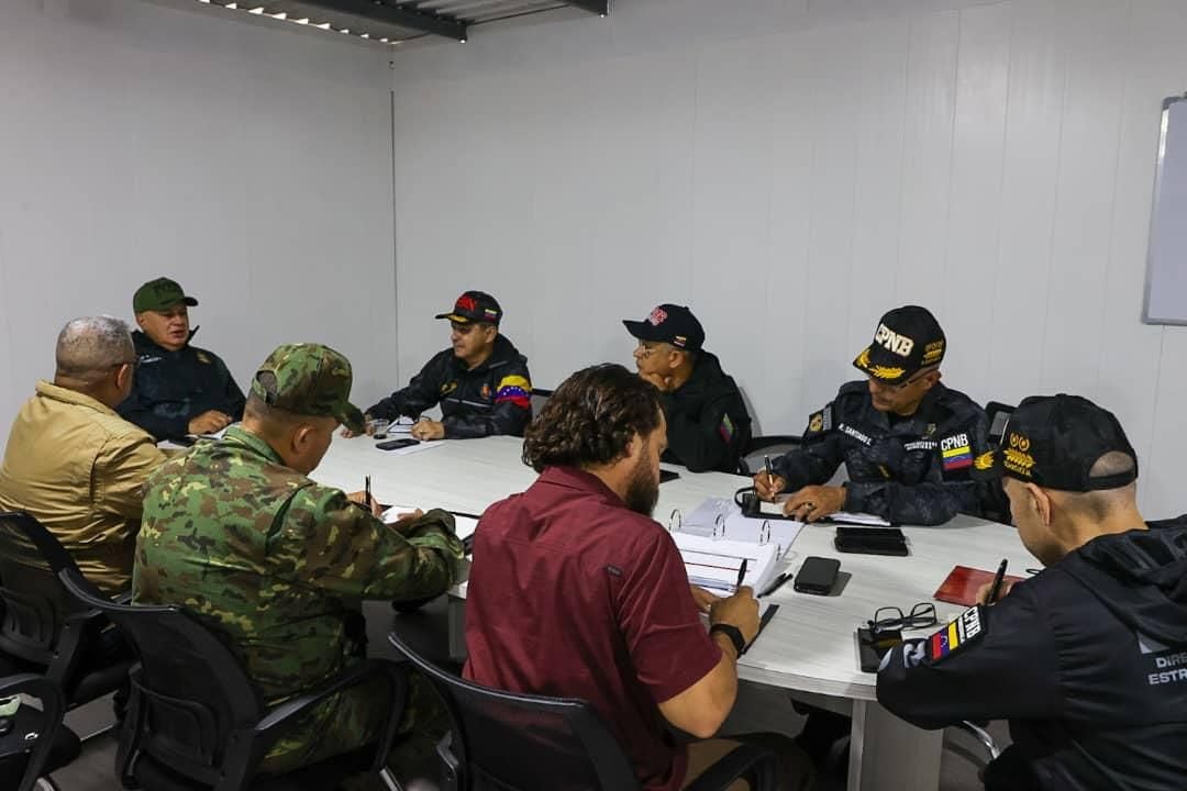 Establecen estrategias de seguridad para garantizar paz en Venezuela