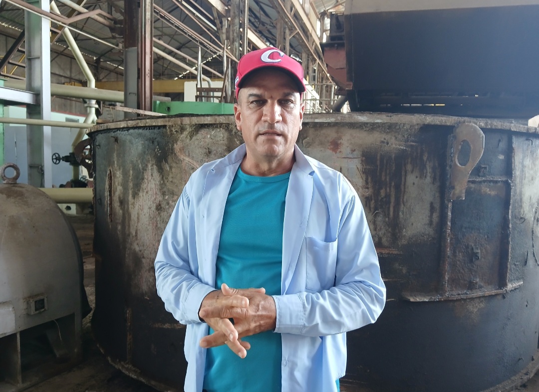 Avanza proyecto inversionista de remodelación en el central azuarero "Panchito Gómez Toro"