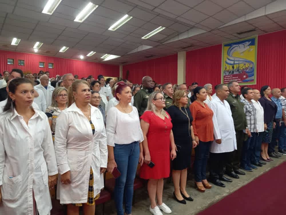 Celebran aniversario 35 del hospital "Arnaldo Milián Castro" de Villa Clara