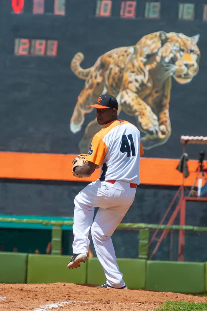 Dividió Villa Clara con Granma en la Serie Nacional de Béisbol