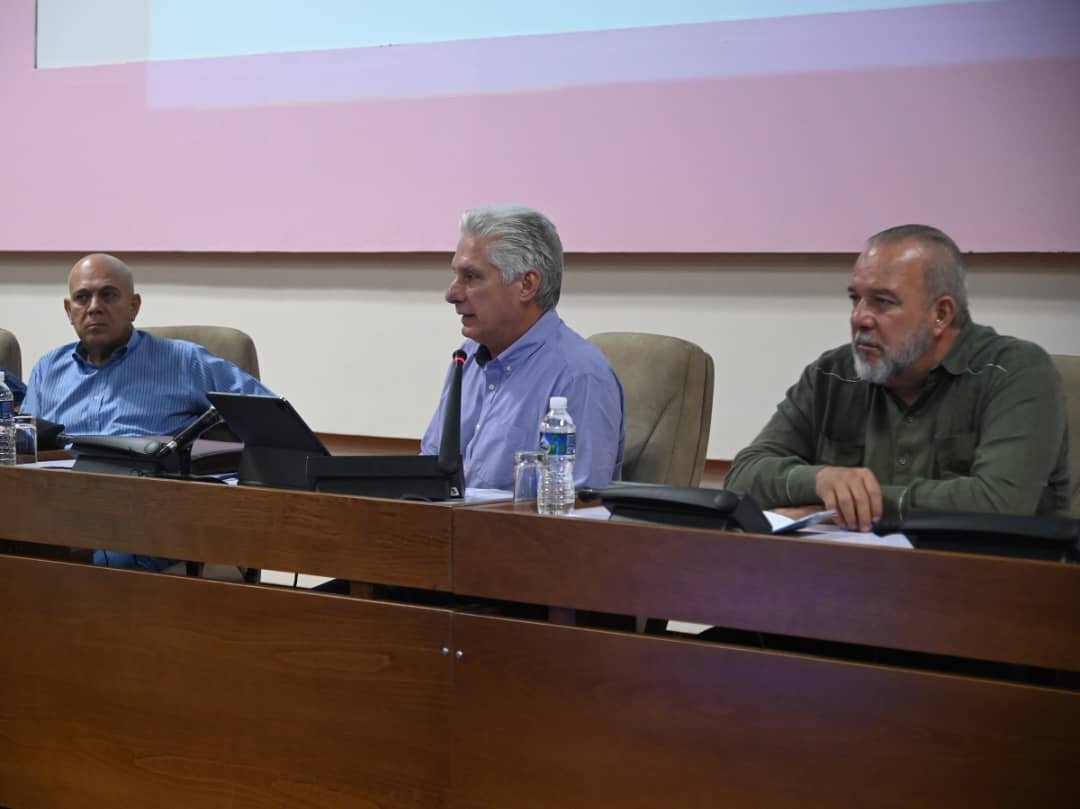 Evalúa Presidente cubano efectividad de las acciones de higienización emprendidas en La Habana