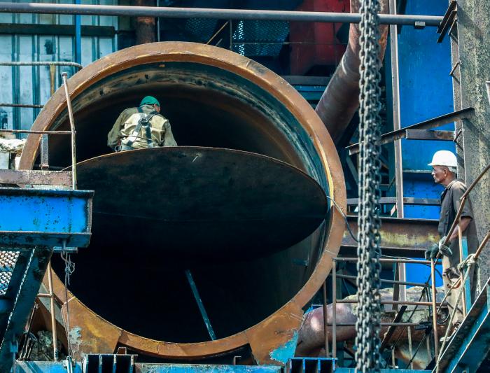 Asume industria de Villa Clara elaboración de partes y piezas para centrales termoeléctricas