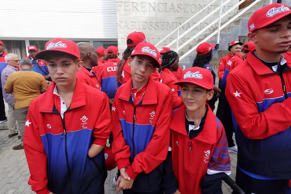 El estuche dorado de un campeón de tenis de mesa