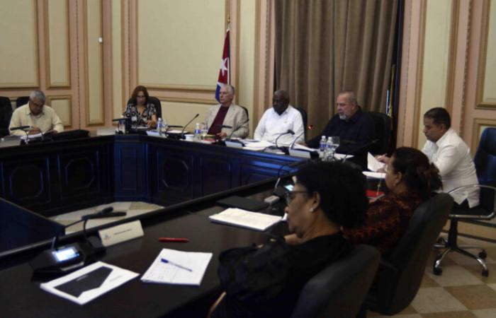 Evaluó Consejo de Estado temas medulares de la economía nacional