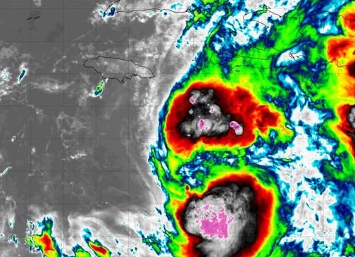 Melissa con lento movimiento en el mar Caribe central