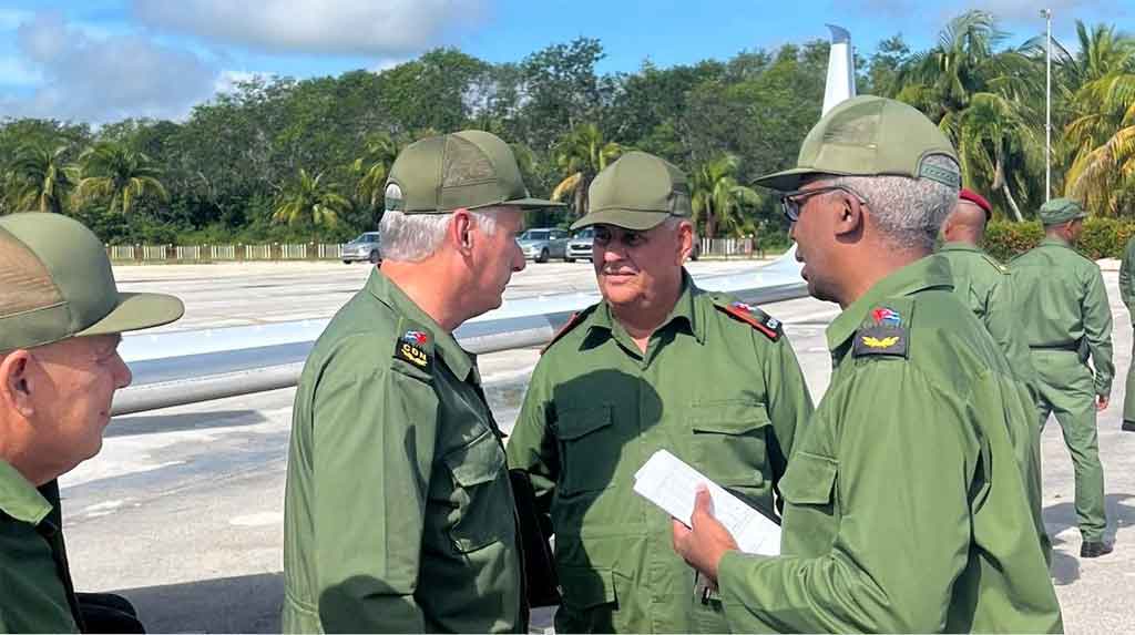 Llegó presidente de Cuba a Holguín, azotada por huracán Melissa
