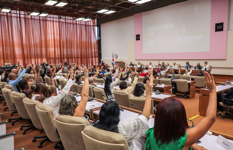 Asamblea Constitutiva de Bufetes Colectivos ratifica compromiso con la Revolución y el socialismo