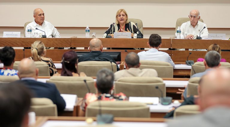 Asamblea Constitutiva de Bufetes Colectivos ratifica compromiso con la Revolución y el socialismo