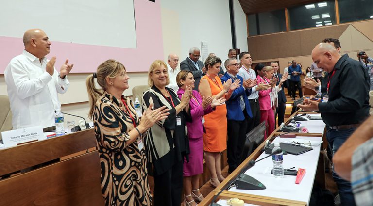 Asamblea Constitutiva de Bufetes Colectivos ratifica compromiso con la Revolución y el socialismo