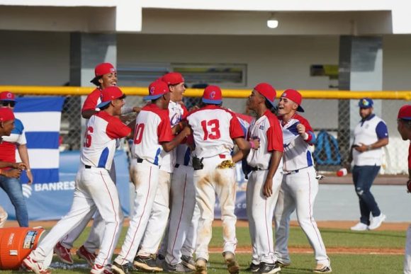 Equipo cubano de béisbol sub-15 ganó el torneo del Caribe y obtuvo pase a la Copa del Mundo