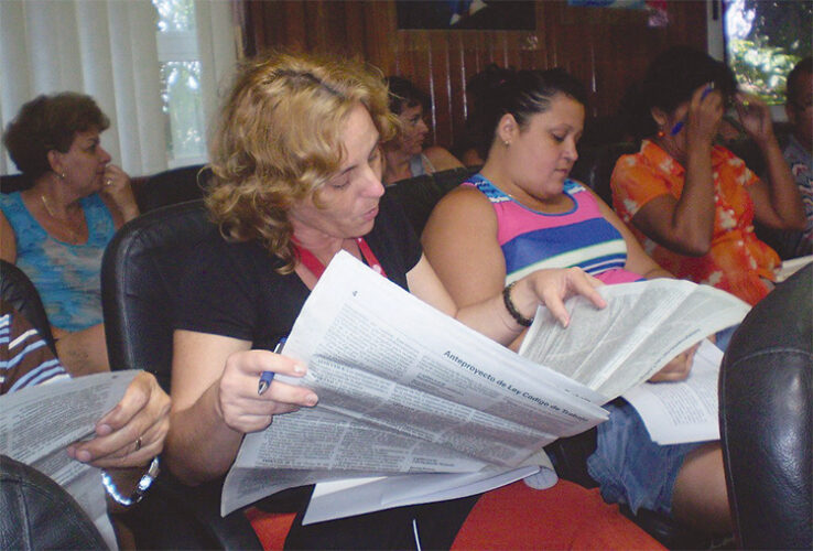 Chequean marcha del proceso de análisis del Anteproyecto del Código