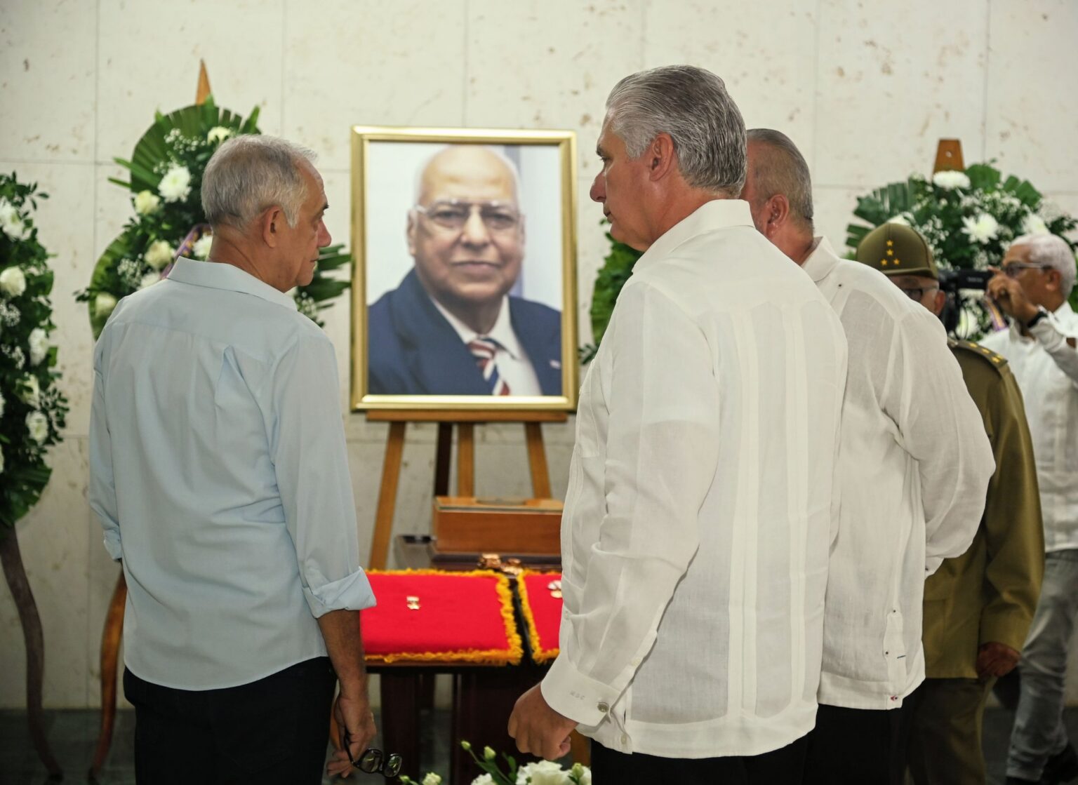 Despide Cuba a vice primer ministro Ricardo Cabrisas