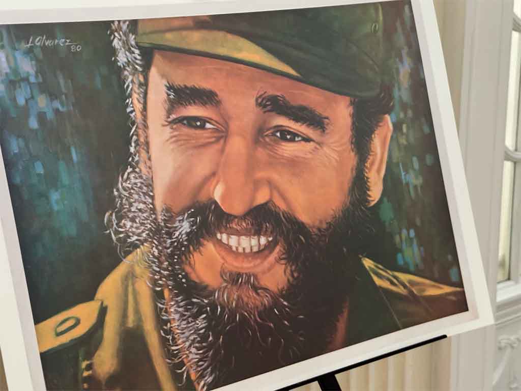 Inauguran en Embajada de Cuba en EEUU expo dedicada a Fidel Castro