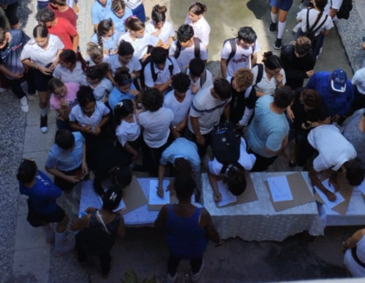 Respaldo de estudiantes del Instituto Preuniversitario de Encrucijada a la causa del pueblo de Venezuela