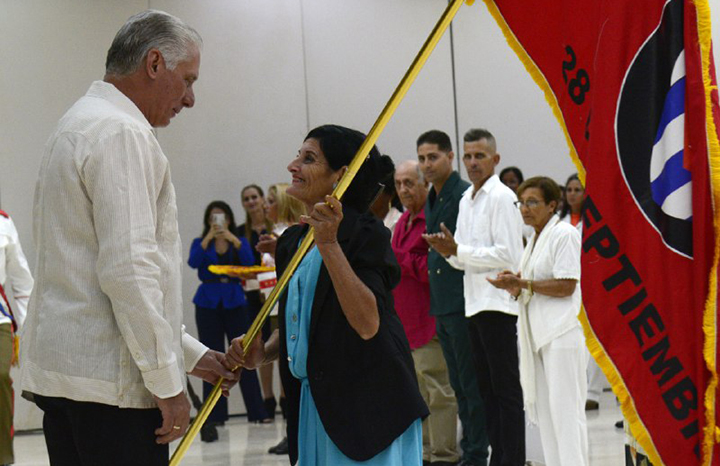 Reconocen los CDR a miembros destacados