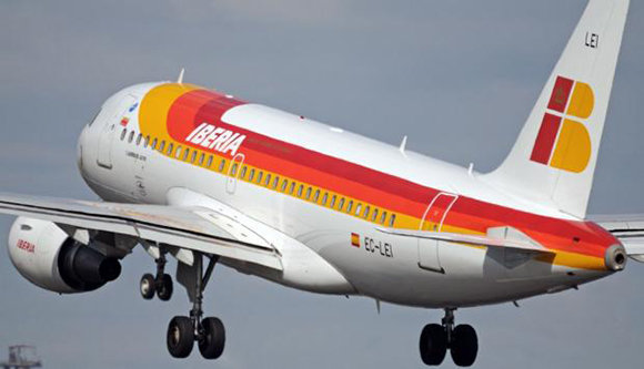 Aerolínea española Iberia suspenderá en junio vuelos directos a Cuba