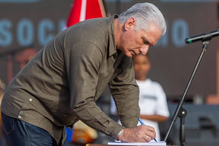 Rememora pueblo cubano los 65 años de la victoria en Girón