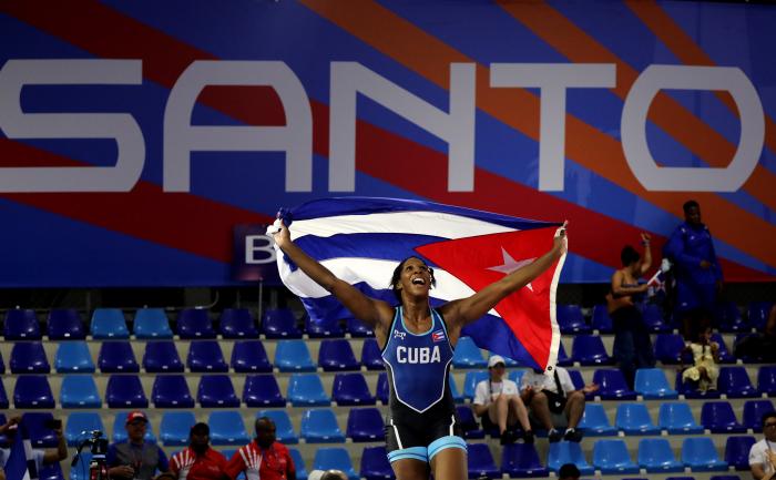 Santo Domingo se rinde ante el dominio de la lucha femenina cubana