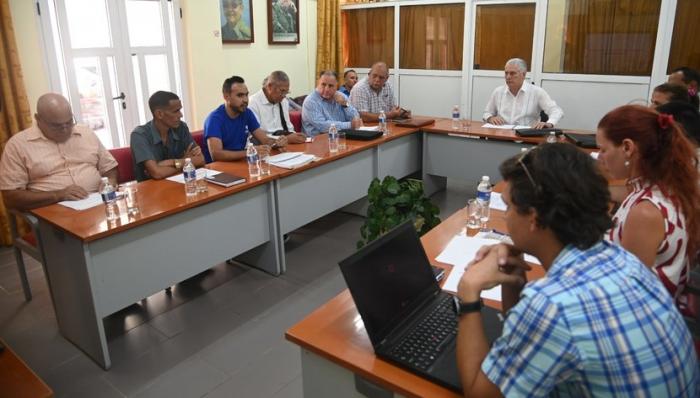 Visitó Díaz-Canel la Empresa Eléctrica de La Habana y otros lugares de impacto para el país