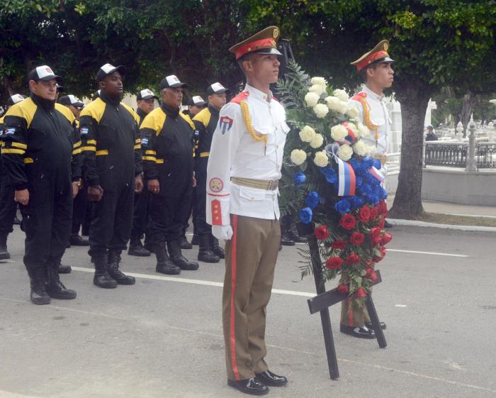 Ministro del Interior ruso rinde homenaje a los cubanos caídos en Venezuela
