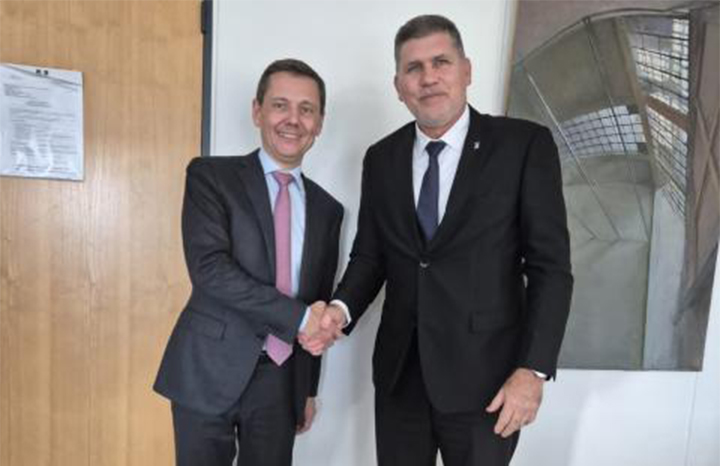 Dialogaron Cuba y Francia sobre cooperación económica