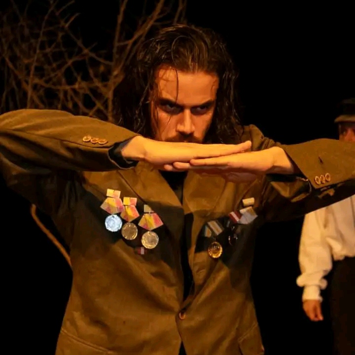 Gana premio Calendario el joven actor Job Guerra