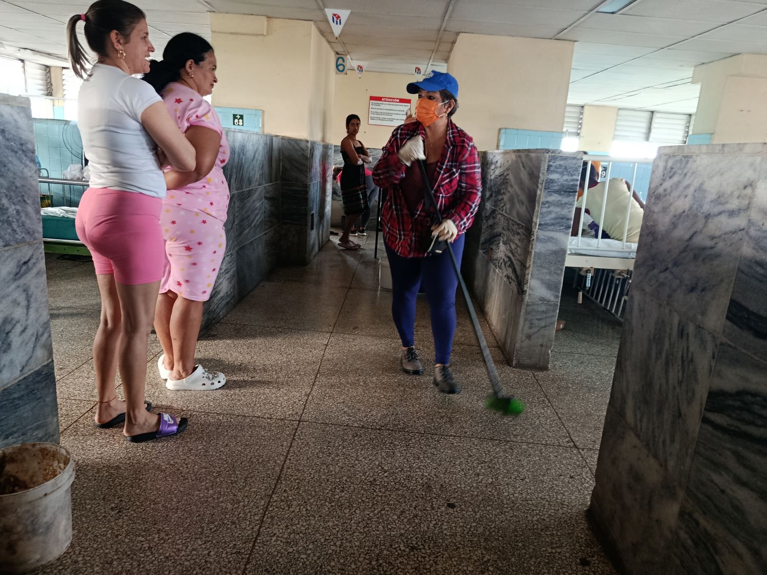 Trabajadores villaclareños respaldaron la limpieza de hospitales