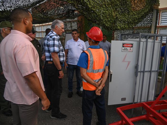  La jornada incluyó una visita a una línea de montaje de paneles solares. Foto: Estudios Revolución 