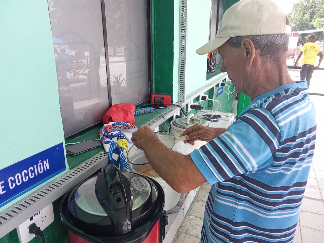Villa Clara: la esperanza y el amor en proyecto de energía renovable en Ranchuelo