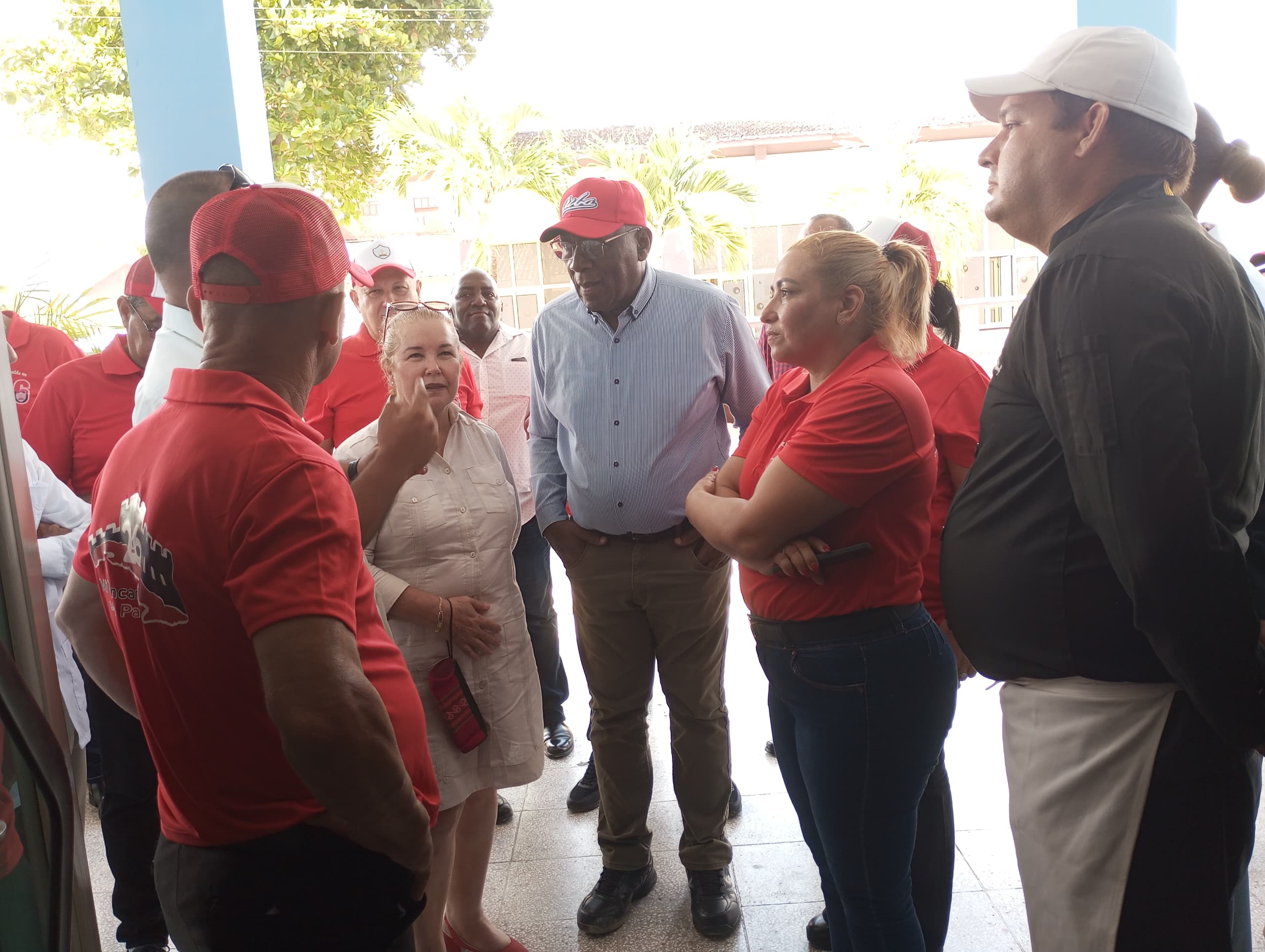 Salvador Valdés Mesa recorre obras de impacto socioeconómico en la Villa Blanca 