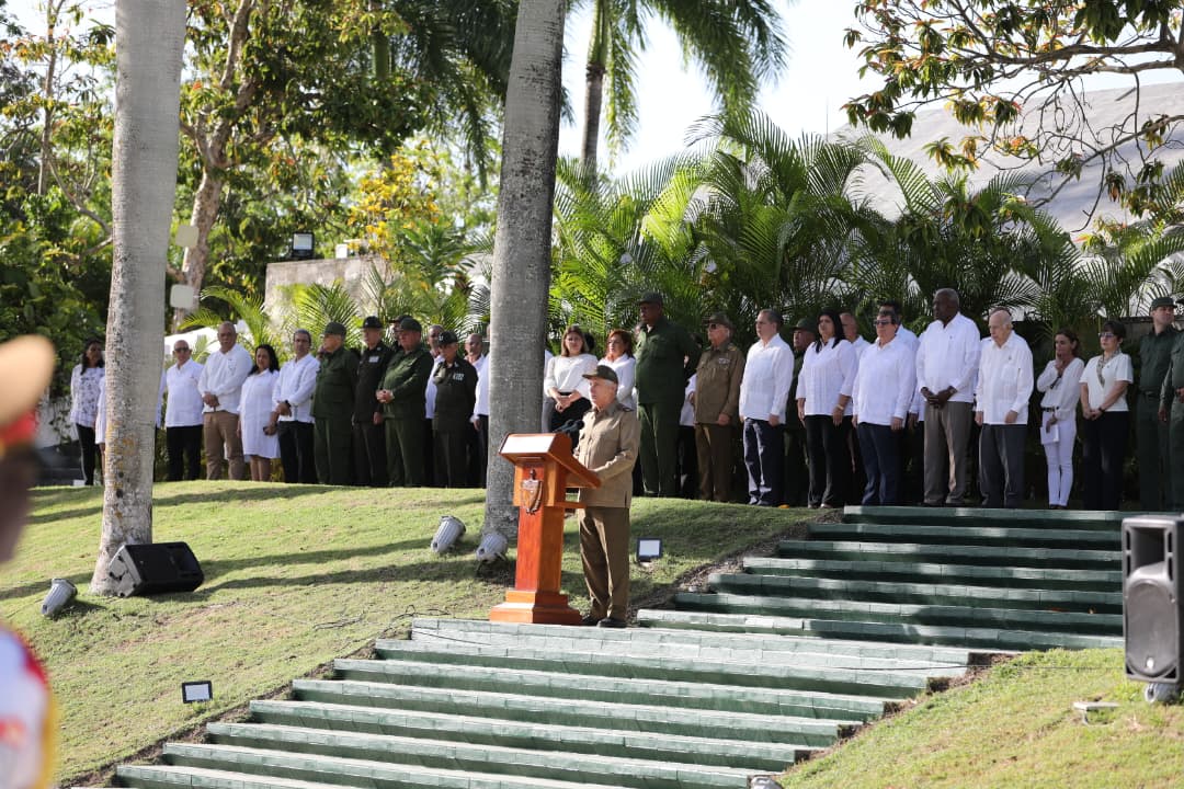 El adiós al Comandante de la Revolución Ramiro Valdés en la Plaza del Che