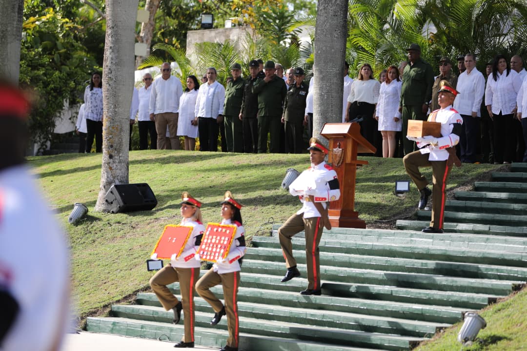 El adiós al Comandante de la Revolución Ramiro Valdés en la Plaza del Che