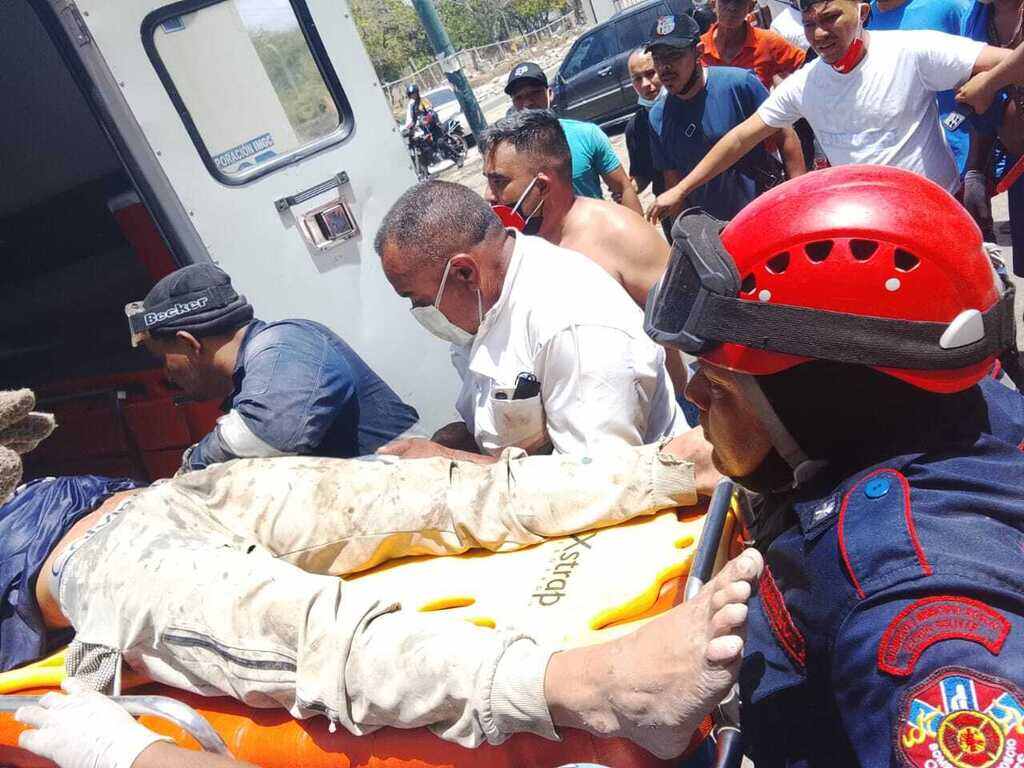 Escalan a mil 450 los muertos por doble sismos en Venezuela