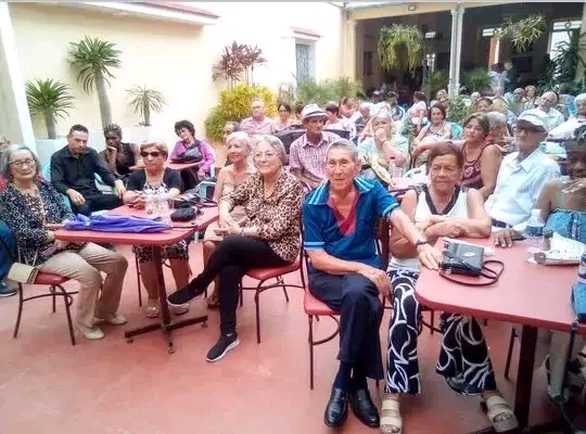 El bolero: pretexto para una tarde de buena música