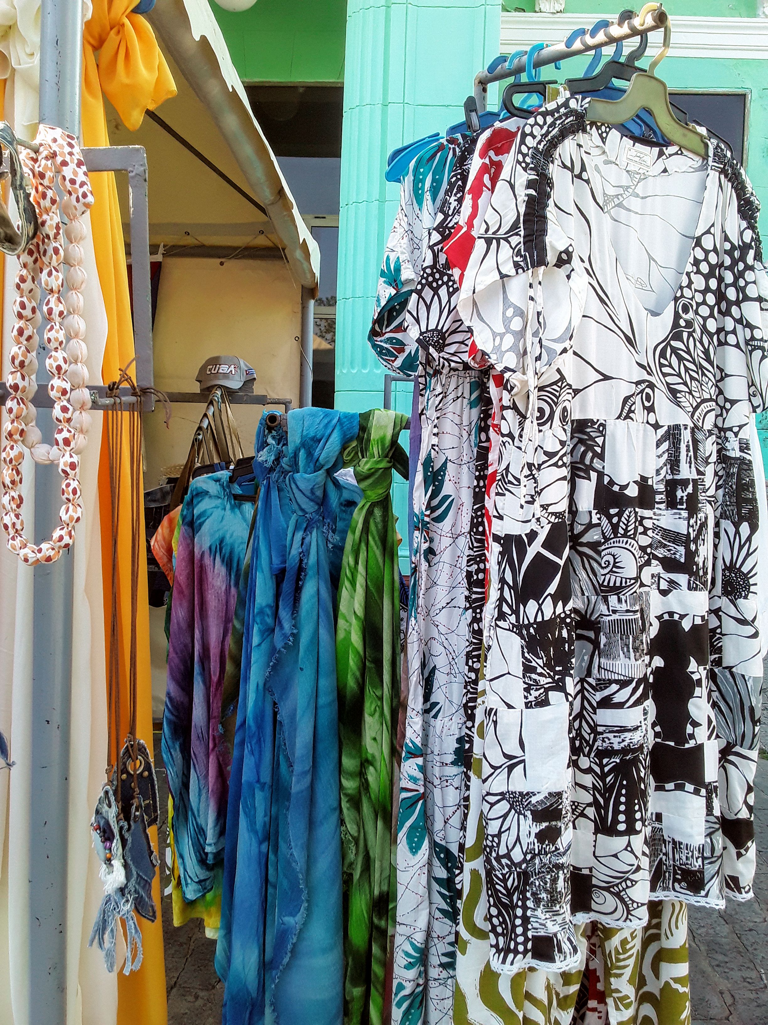 En Santa Clara, Feria de " Arte para mamá "