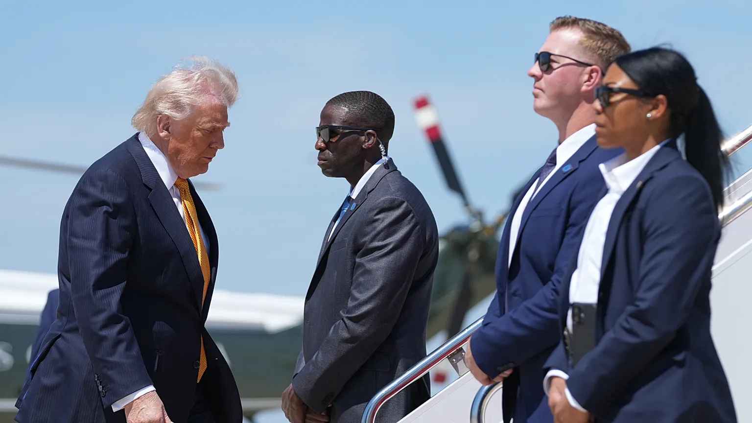 Llega hoy Trump a China en medio de tensiones globales