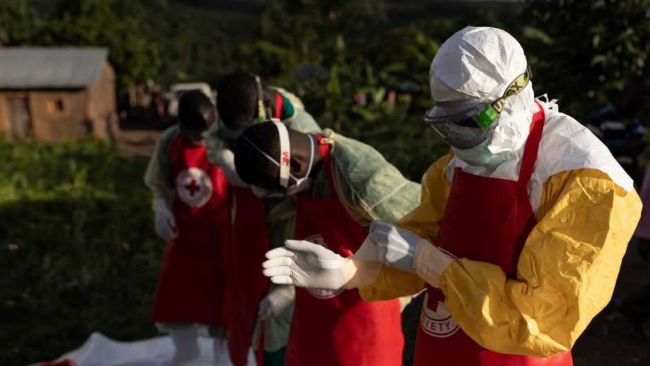 Médicos en Uganda. Foto: Getty Images.