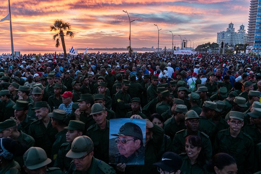 Tribunas abiertas en toda Cuba en respaldo a Raúl