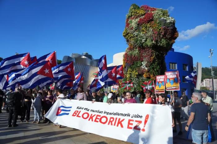  Estas manifestaciones constituyen nuevas muestras del amplio rechazo internacional a la política de asfixia económica del Gobierno estadounidense contra Cuba. Foto: Cuenta en X de Bruno Rodríguez 